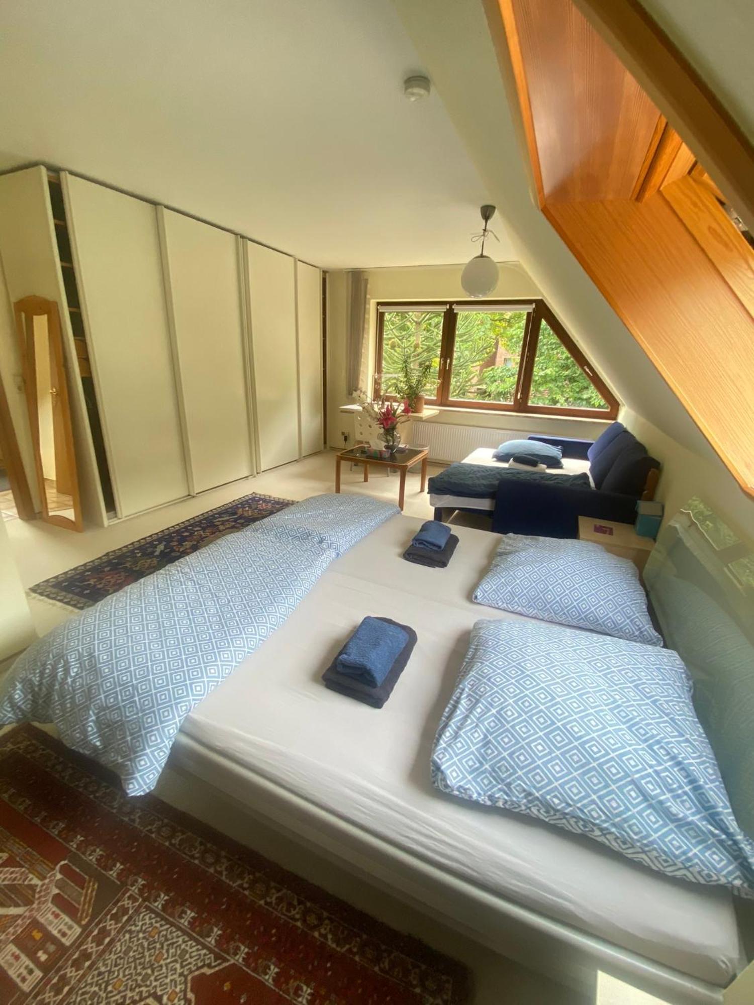 Gartenblick-Oase: Obergeschosswohnung In Amburgo Esterno foto